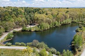 Tiny House 2 5 hrs NYC and Boston Waterfront Wifi