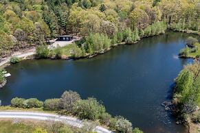 Tiny House 2 5 hrs NYC and Boston Waterfront Wifi