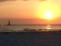 Pool Hottub Golf Cart Included Close to Beach