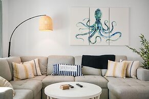 Heated Pool Hot tub Close to Beach Pet Friendly