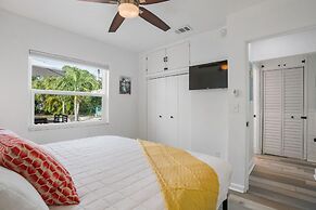 Heated Pool Hot tub Close to Beach Pet Friendly