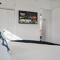 Heated Pool Hot tub Close to Beach Pet Friendly