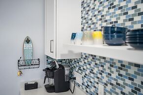 Heated Pool Hot tub Close to Beach Pet Friendly