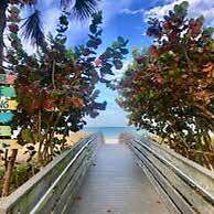 Heated Pool Hot tub Close to Beach Pet Friendly