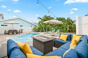 Heated Pool Hot tub Close to Beach Pet Friendly