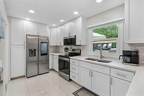 Pool Hottub 5 Miles Clearwater IRB Pet Friendly