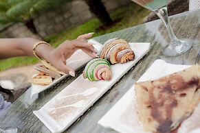 Mahafaly Hotel & Resort