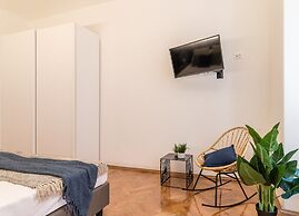 Ghiberti Apartments - Prussian Blue