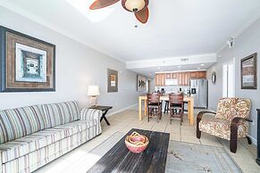 Beachfront Haven 2 BDR Kid-friendly Resort!