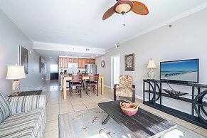 Beachfront Haven 2 BDR Kid-friendly Resort!