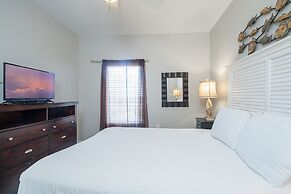 Beachfront Haven 2 BDR Kid-friendly Resort!