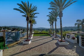 Serenity in La Costa Paradise