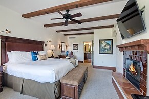 Serenity in La Costa Paradise