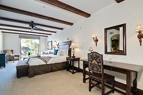 Serenity in La Costa Paradise