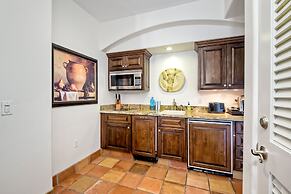 Serenity in La Costa Paradise