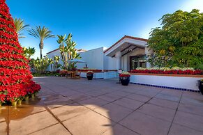 Serenity in La Costa Paradise