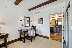 Serenity in La Costa Paradise