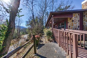 Peaceful 2br in Mountains w/ Private Hot Tub!