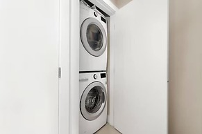 Harrison Lake Pets Welcome 3BR Suite