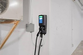 Harrison Lake Pets Welcome 3BR Suite