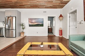 Nautical Loft with Outdoor Kitchen