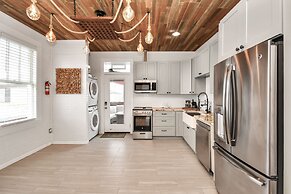 Nautical Loft with Outdoor Kitchen