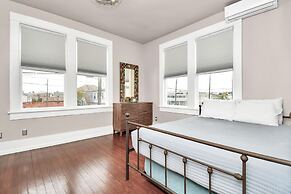 Nautical Loft with Outdoor Kitchen