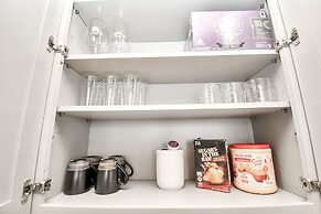 Nautical Loft with Outdoor Kitchen