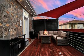 Nautical Loft with Outdoor Kitchen