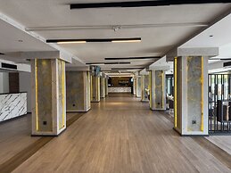 Sera Lake Center Hotel