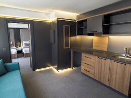 Sera Lake Center Hotel