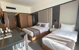 Sera Lake Center Hotel