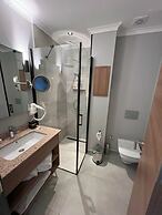 Sera Lake Center Hotel