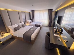 Sera Lake Center Hotel
