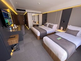 Sera Lake Center Hotel