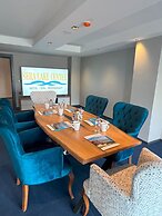 Sera Lake Center Hotel