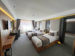 Sera Lake Center Hotel