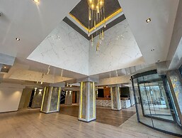 Sera Lake Center Hotel