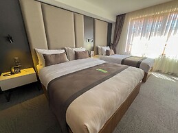 Sera Lake Center Hotel