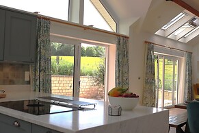 Leafield House @ Nables Farm