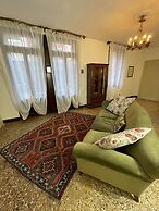 LIONS VENICE Guest House