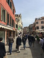 LIONS VENICE Guest House