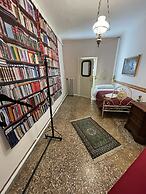 LIONS VENICE Guest House