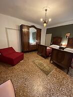 LIONS VENICE Guest House