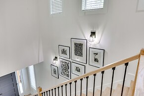 Luxe Wilmington Home: 2 Mi to Historic Downtown
