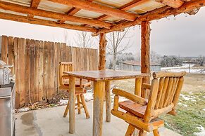 Glenvil Cabin w/ Gas Grill: Steps to Dock & Pond!