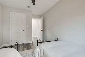 Lovely Brenham Home - Walk to Blinn & Downtown!