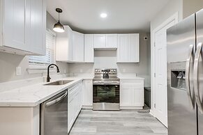 Lovely Brenham Home - Walk to Blinn & Downtown!