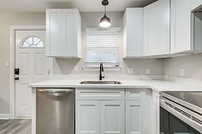 Lovely Brenham Home - Walk to Blinn & Downtown!