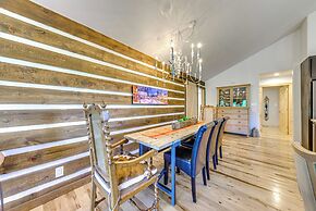 Scenic Ruidoso Escape w/ Hot Tub & Mountain View!